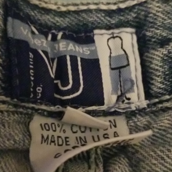 Used Excellent condition Jean Shorts sz18 - Picture 1 of 8
